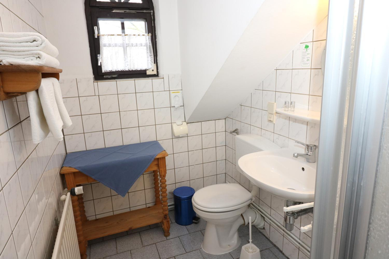 Bathroom 2, Spreewaldhotel Garni Raddusch, Oberspreewald-Lausitz