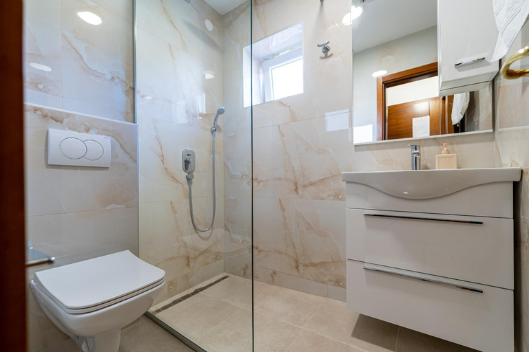 Bathroom 2, Studio Apartments Marea 2