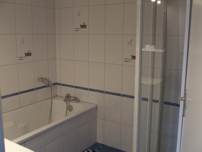 Bathroom, Les abris de la See, Manche