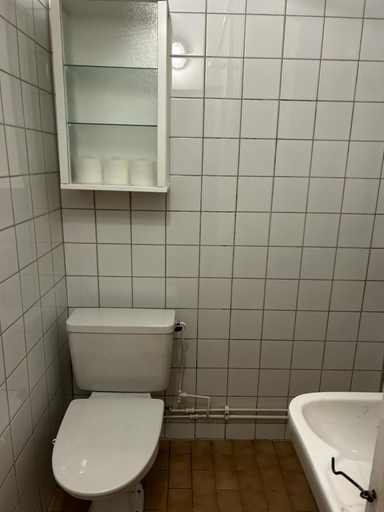 Bathroom 5, Captivating 1-bed Apartment in Stockholm, Stockholm
