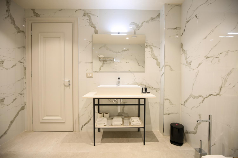 Bathroom 4, Toto Hotel & Apartments, Vlorës