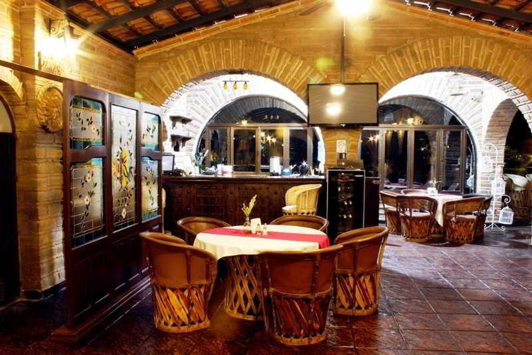 Food & Drinks 5, Quinta San Carlos, Jocotepec