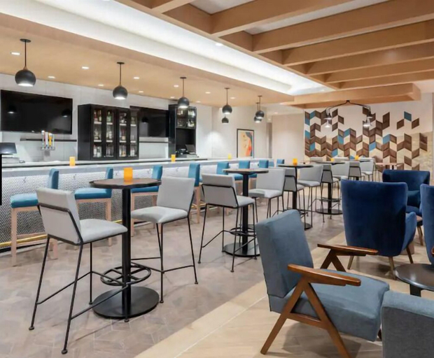 Food & Drinks 4, Hyatt House Sacramento Airport - Natomas, Sacramento