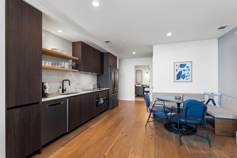 Dining Room 9