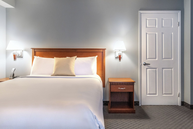 Bedroom 3, Hotel Saint-Laurent Montreal, Montréal