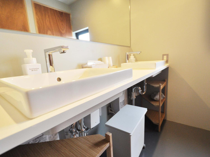 Others 5, SINGAI HOSTELS, Onomichi