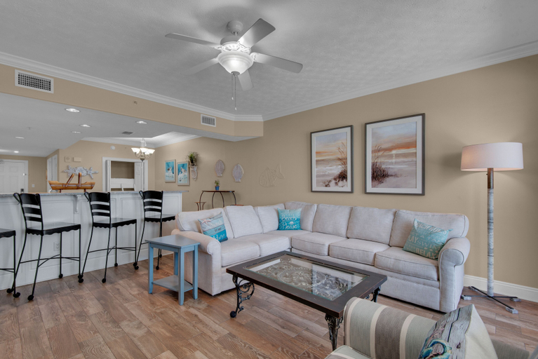 Living area 2, Treasure Island 0809, Bay