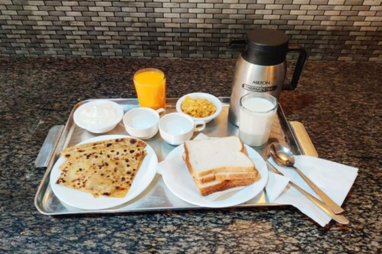 Food & Drinks, Goroomgo Sapphire Inn Bhimtal, Nainital
