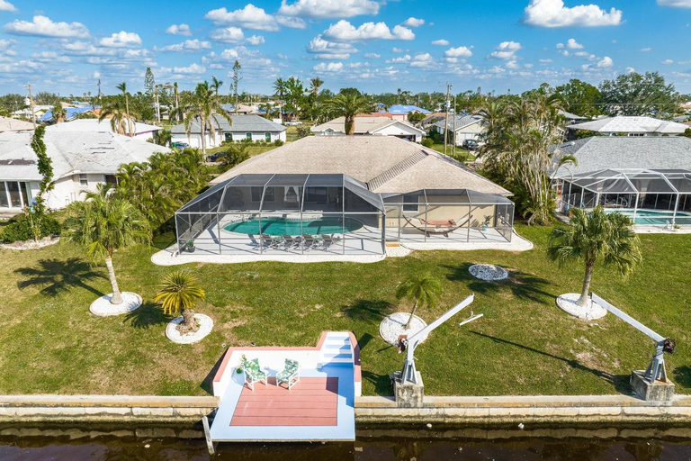 Others 4, Pool, Sleeps 6 - Villa Paradise, Lee