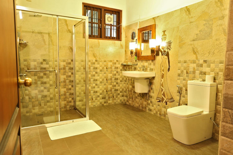 Bathroom 4, Eagle Regency Boutique Hotel, K.F.G. & G. Korale