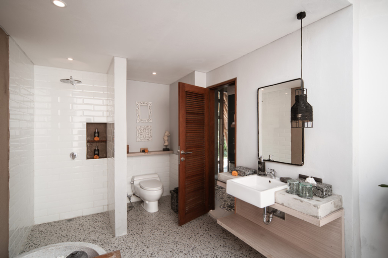 Bathroom 2