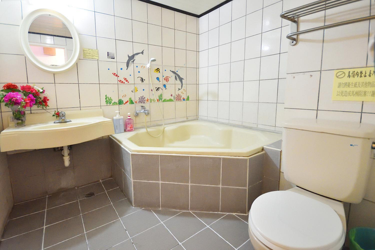 Bathroom, Sister Leis Home Zhiben Hot Spring, Taitung