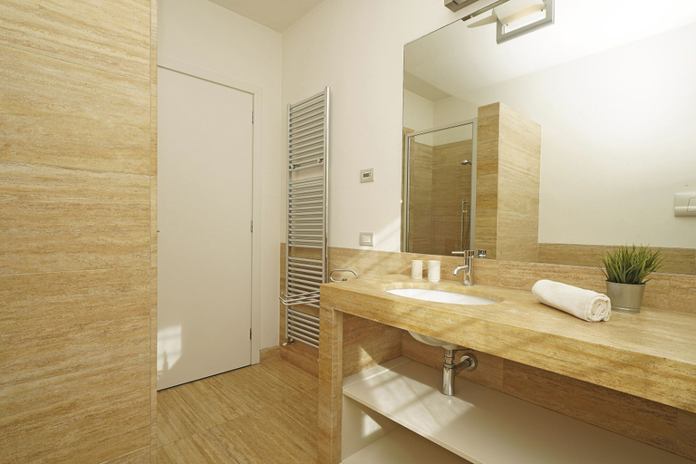 Bathroom 4, Villa Mary by Wonderful Italy, Brescia