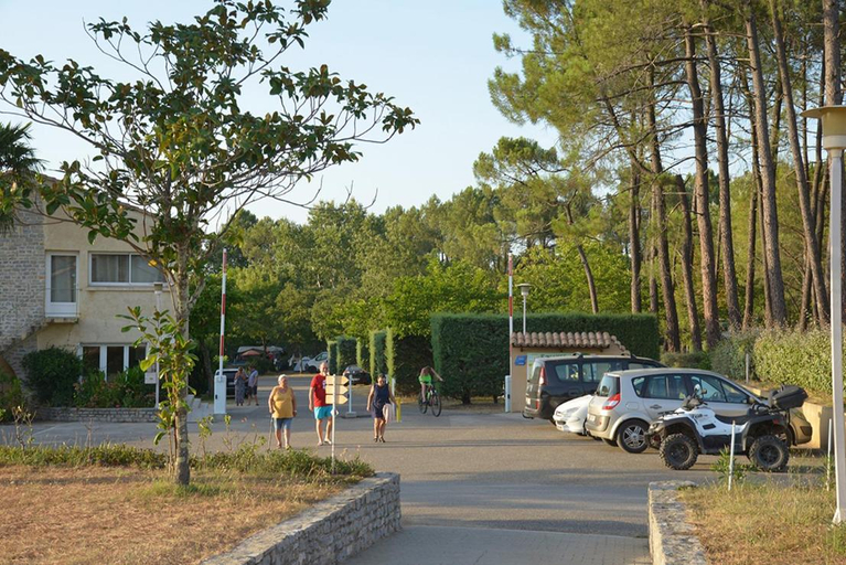 Others 3, Camping la Rouviere les Pins, Ardèche