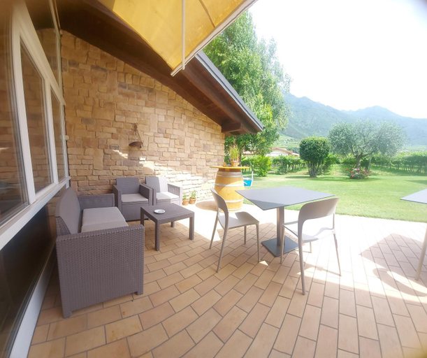 Others 4, Relais diVINO, Trento