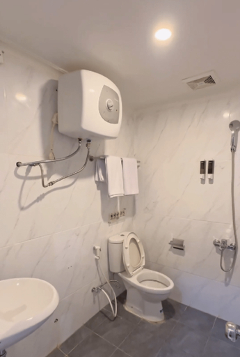 Bathroom, Hotel D'Calia Malinau, Malinau