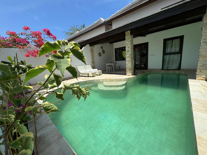 Swimming Pool 8