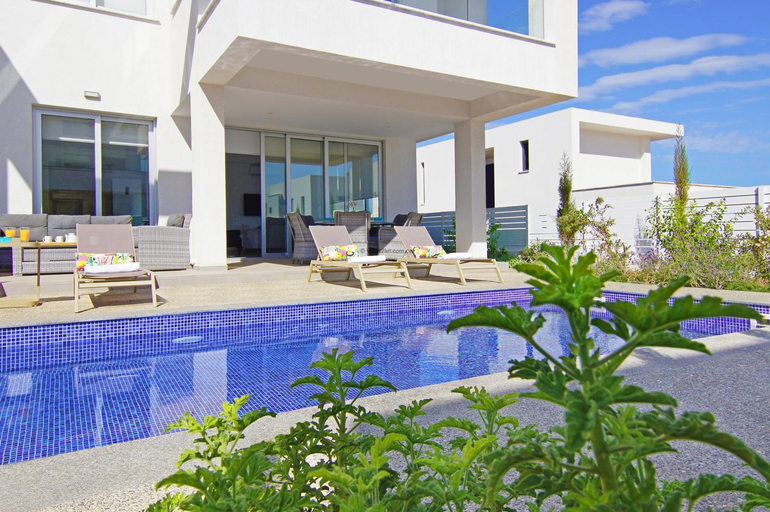 Sport & Beauty 2, Villa Amelia