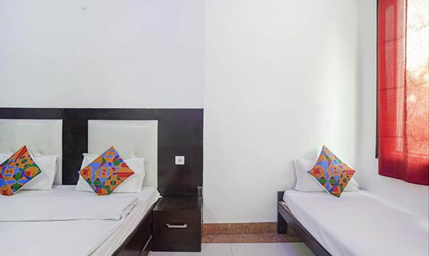 Bedroom 2, Fabexpress Taj Prince, Agra