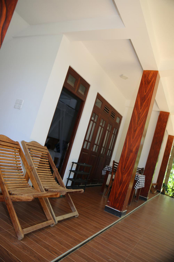 Others 5, The Dream Resort, Ella