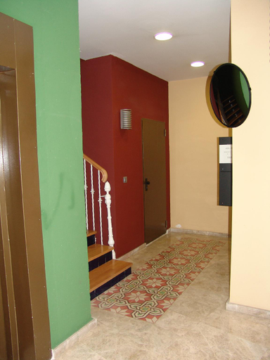 Others 5, Apartamentos Zaragoza Coso, Zaragoza