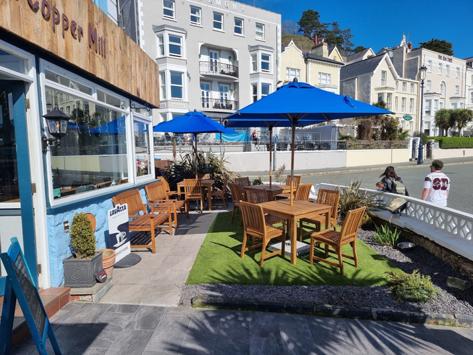 Exterior & Views, Min y Don Llandudno, Conwy