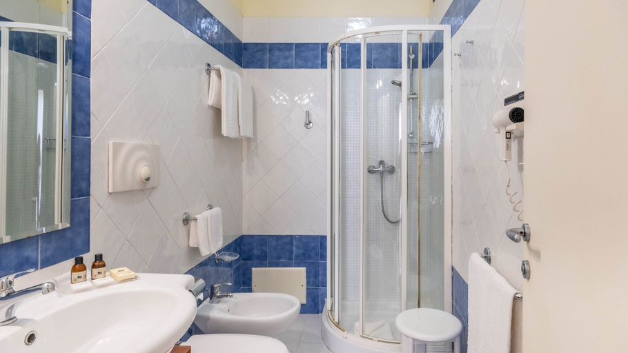 Bathroom 5, Blu Salento Village, Lecce