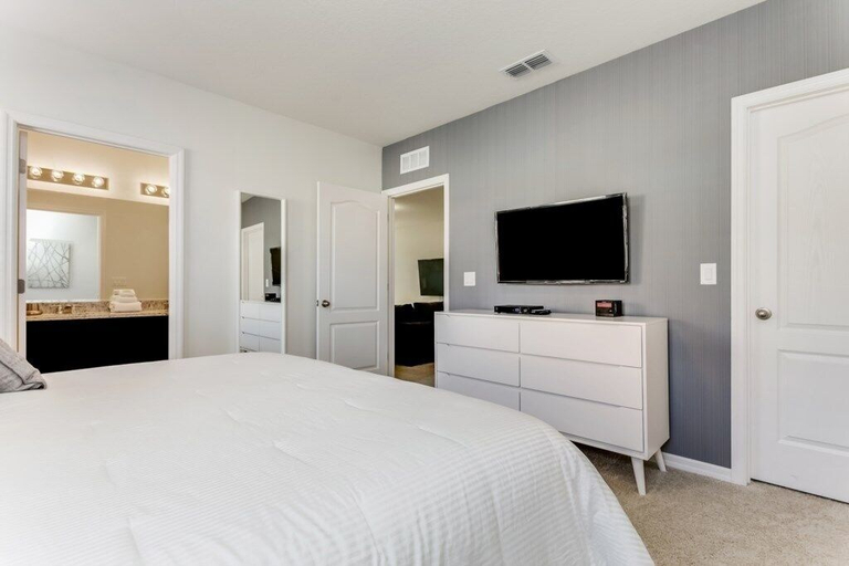 Bedroom 2, Luxury 6 Bedroom 4.Bath Home With Spa 6 Villa by RedAwning, Polk