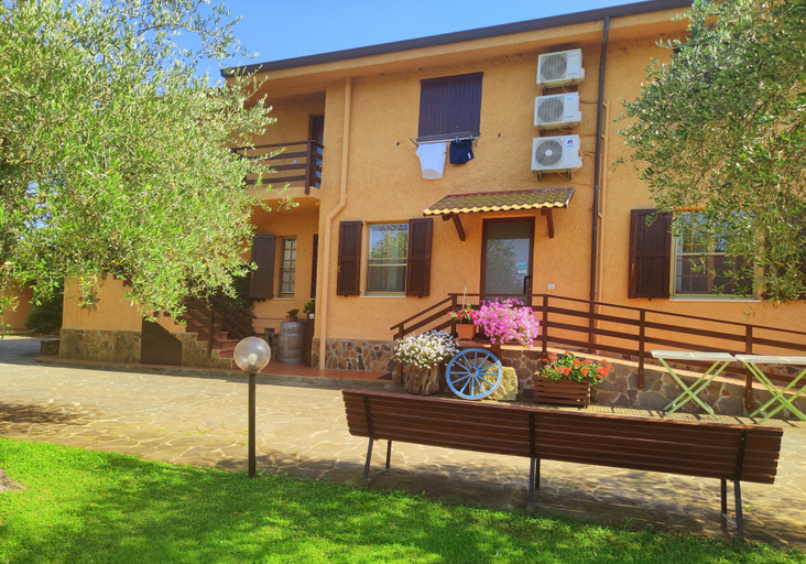 Exterior & Views 2, B&B Nuraghe Bianco, Sassari