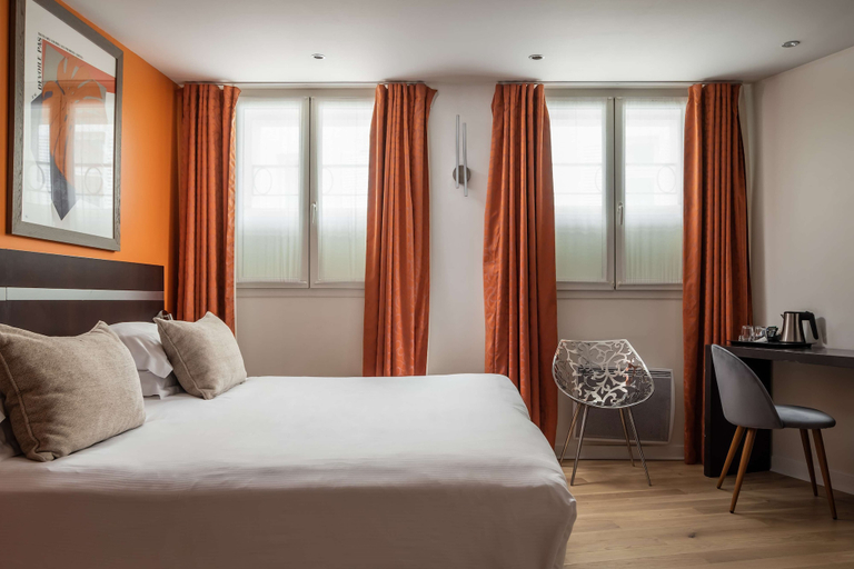 Bedroom 4, Hotel Arc de Triomphe, Paris