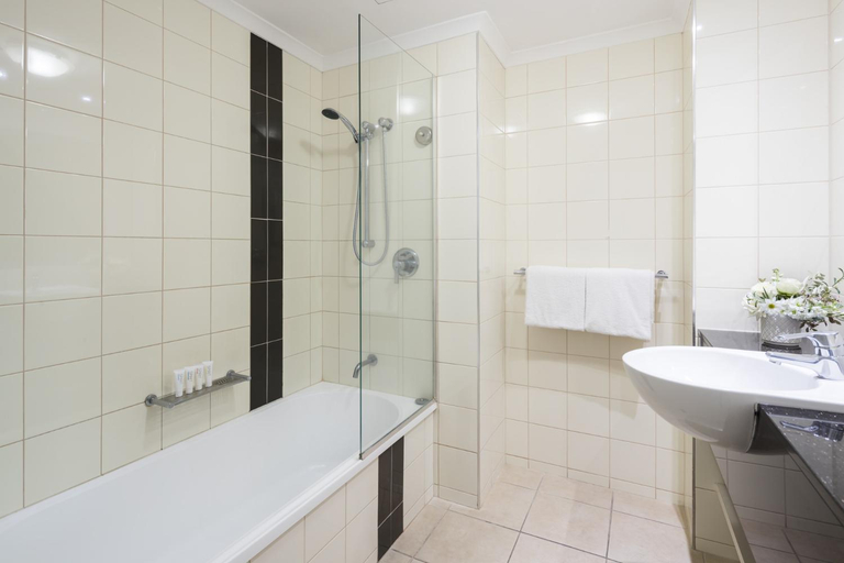 Bathroom 12