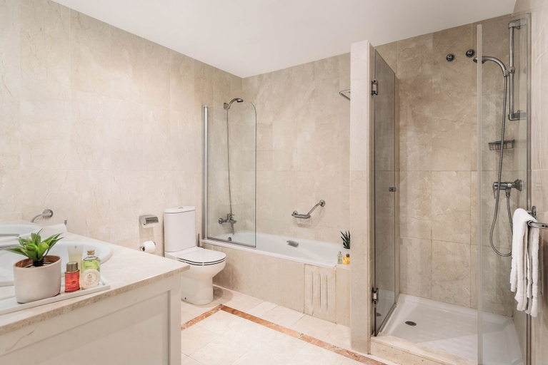 Bathroom 5, Colina del Paraíso, Málaga