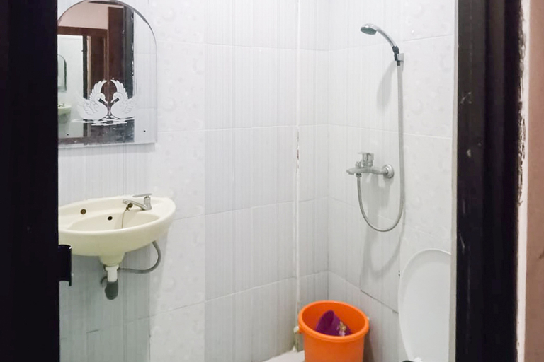 Bathroom, RedDoorz 2 Pantai Panjang Bengkulu 2 Citandui, Bengkulu