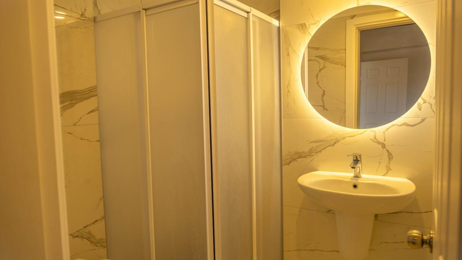 Bathroom 3, Muskebi Apart Otel, Bodrum