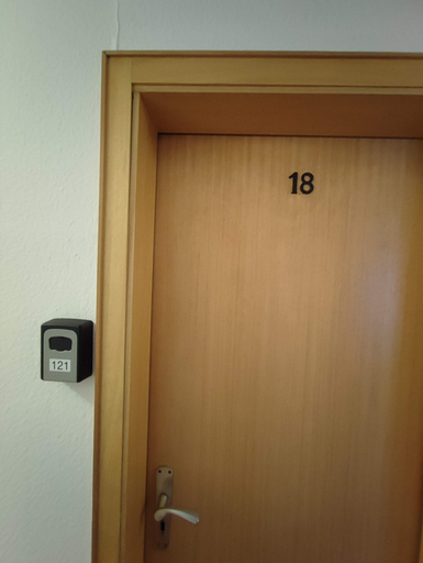 Others, Room in Guest Room - Pension Forelle - Double Room 01, Rastatt