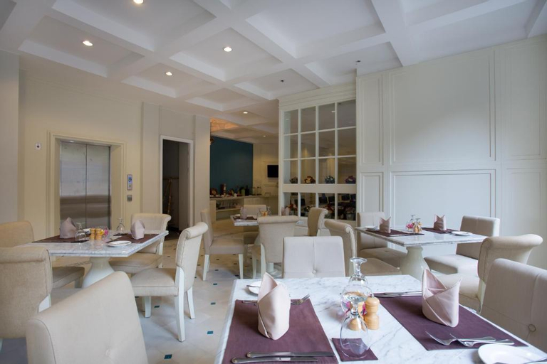 Food & Drinks 3, Romantic 1 BR Deluxe Room IR47A, Badung