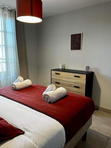 Bedroom 2, Les Demoiselles de la Tour !, Aude