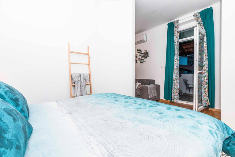 Others 4, Apartments Horizons, Split