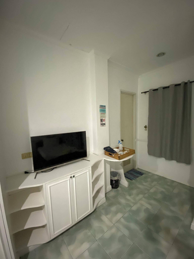 Others 5, North Shores Inn, Currimao