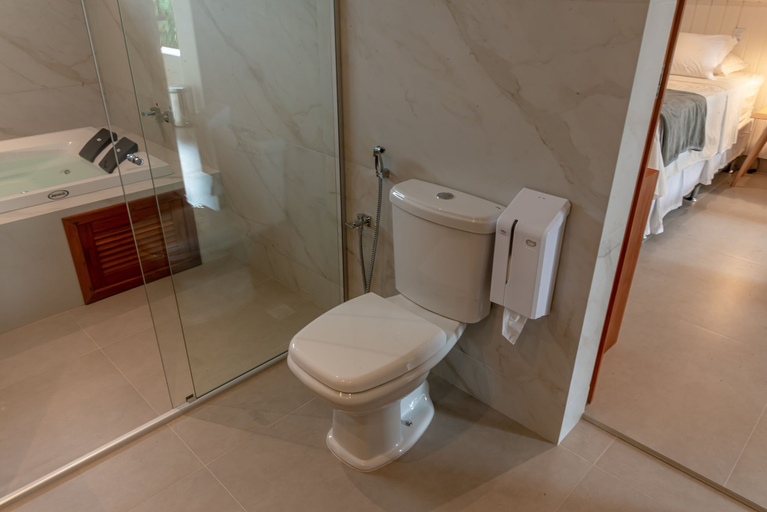 Bathroom 4, Hotel Paraiso do Morro, Porto Seguro