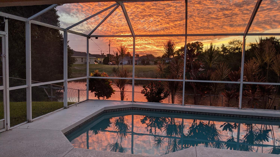 Sport & Beauty 2, Villa Luhna 3 Bed / 2 Bath Canalfront Heated Pool, Lee