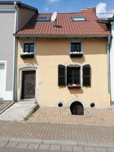 Ferienwohnung, Charmantes Bauernhaus, Ferienhaus, Saarlouis
