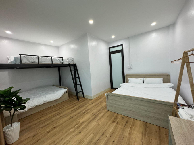 Bedroom 12