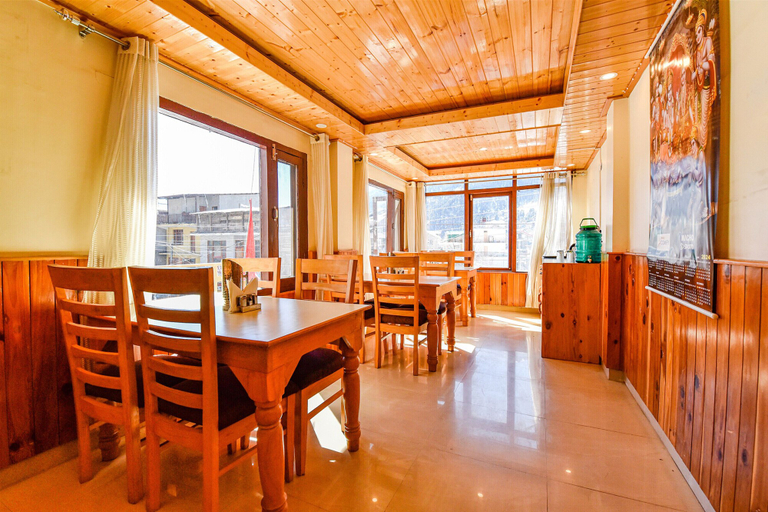 Food & Drinks 3, Fabhotel Mayra Grand, Kullu