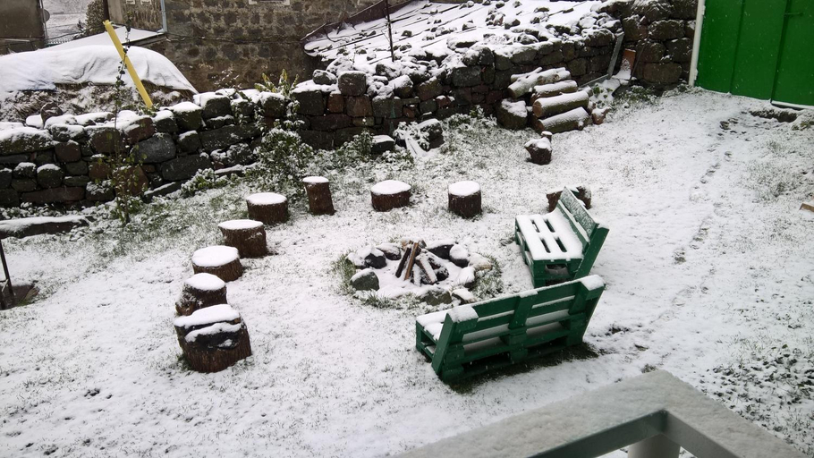 Others 5, Green Hostel, Kazbegi
