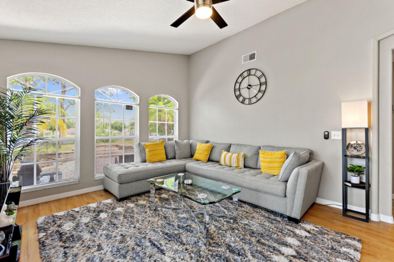 Living room 3, Magic Sunrise #417 by Shine Villas, Polk
