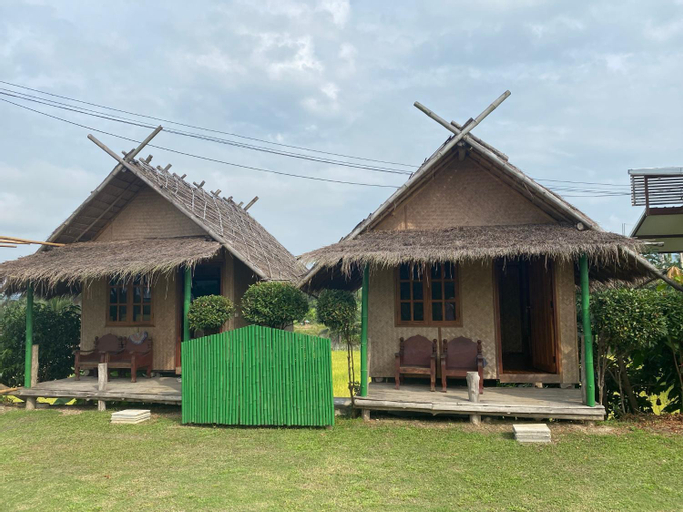 Exterior 6