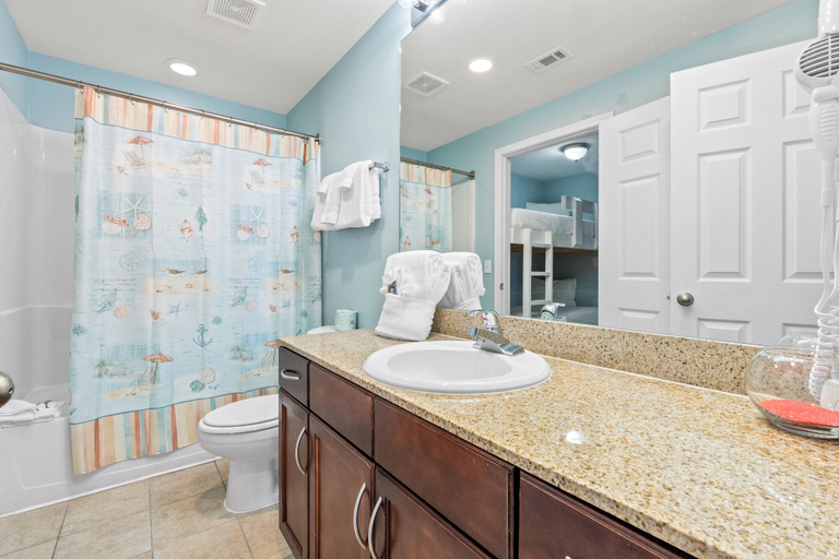 Bathroom 3, Laketown Wharf Resort by Panhandle Getaways, Bay