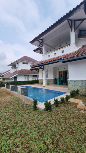 Exterior & Views 10