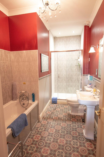 Bathroom 3, Penrose B&B, Cornwall